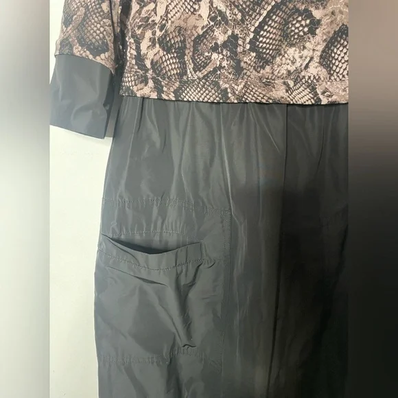 Joseph Ribkoff style 203690 with snake print and black skirt - Picture 5 of 11